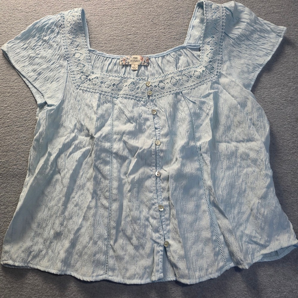 Pink Republic Crochet Lace Peasant Blouse Womens L Light Blue Button Front Boho